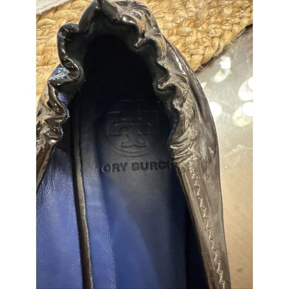 🔥TORY BURCH MINNIE REVA Brown/Blue Patent Leather Logo Ballet Flat Shoe Sz 7.5